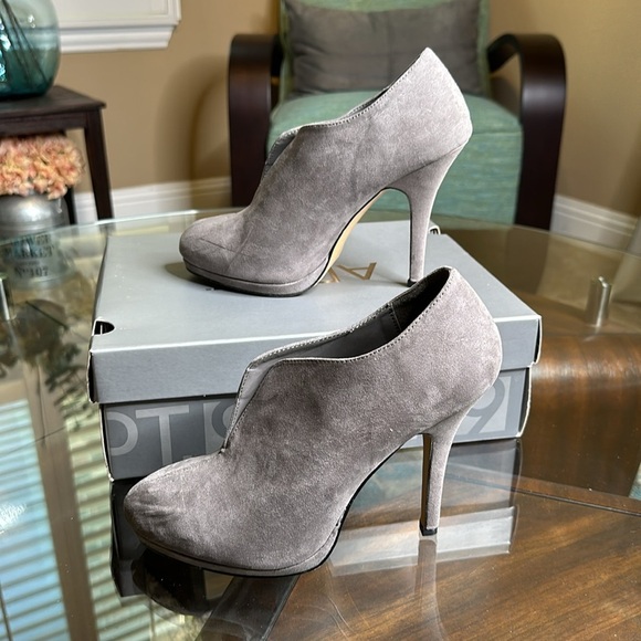 New Apt. 9* Women's Pointed-Toe High Heels in‎ grey and size 8.5 - Picture 2 of 5